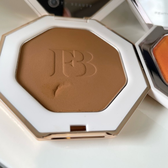 Fenty beauty bundle - Picture 3 of 5